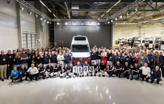 Tysięczny Volkswagen Grand California zjechał z taśmy produkcyjnej fabryki we Wrześni